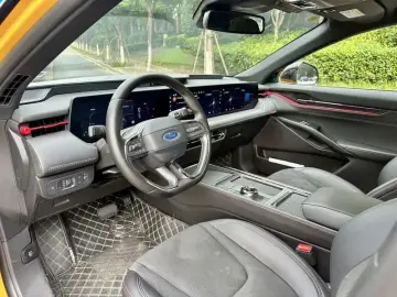2024 Ford Mondeo с пробегом 25 000 км