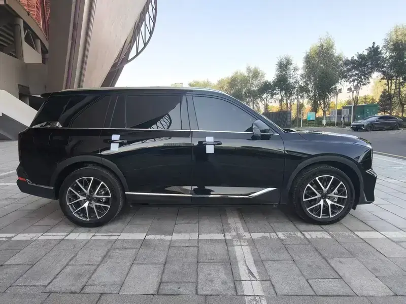 2024 GAC Trumpchi GS8 с пробегом 27 000 км
