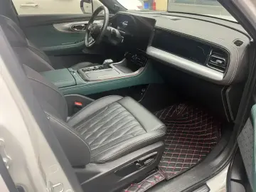 2022 GAC Trumpchi GS8 с пробегом 20 000 км