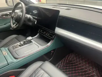 2022 GAC Trumpchi GS8 с пробегом 20 000 км
