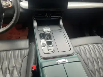 2022 GAC Trumpchi GS8 с пробегом 20 000 км