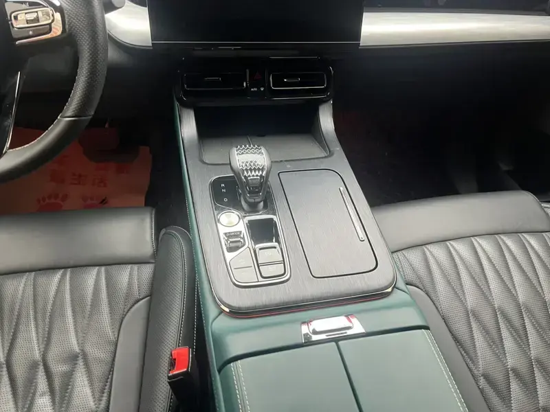 2022 GAC Trumpchi GS8 с пробегом 20 000 км