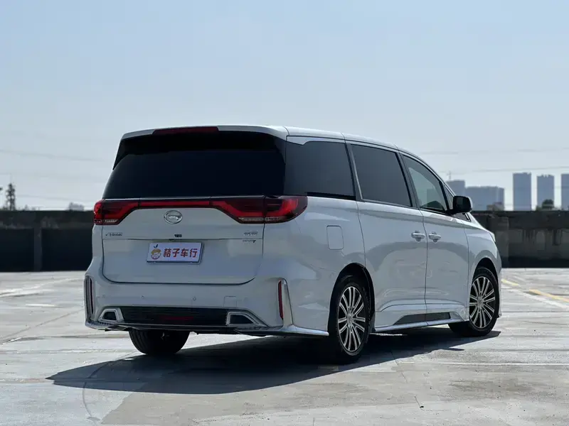 2021 GAC Trumpchi M8 с пробегом 52 000 км