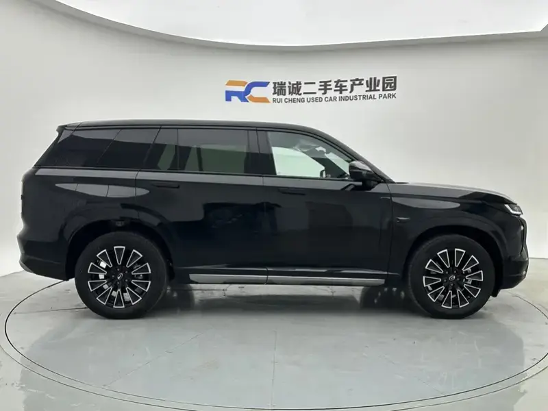 2025 GAC Trumpchi S7 с пробегом 200 км
