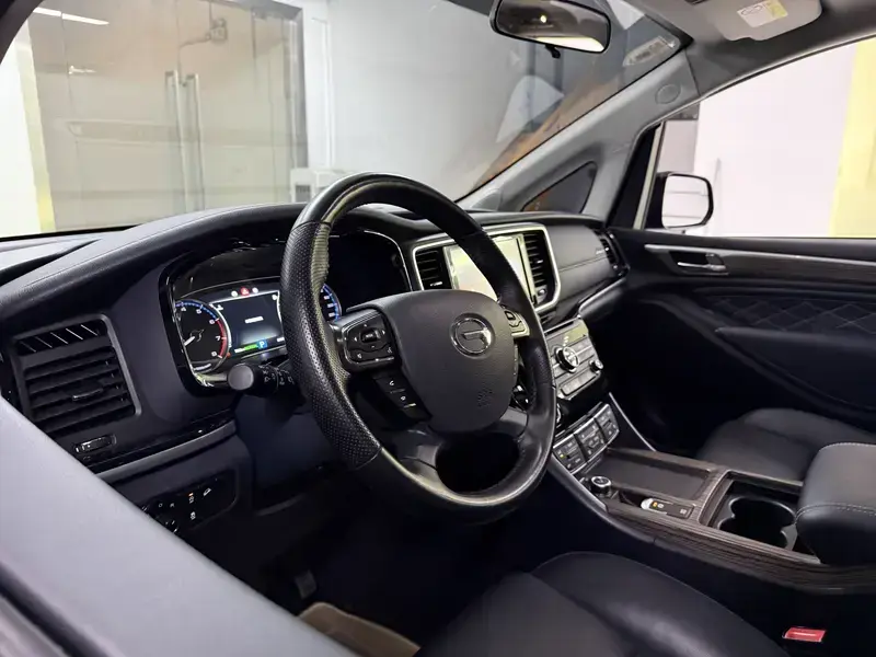 2020 GAC Trumpchi M8 с пробегом 37 000 км