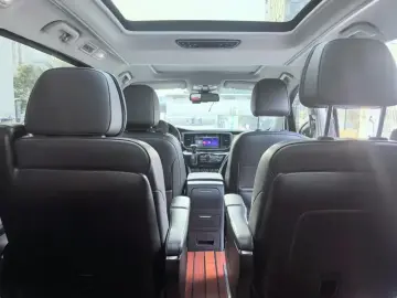 2020 GAC Trumpchi M8 с пробегом 59 000 км