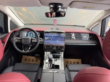 2025 GAC Trumpchi E9 с пробегом 31 000 км