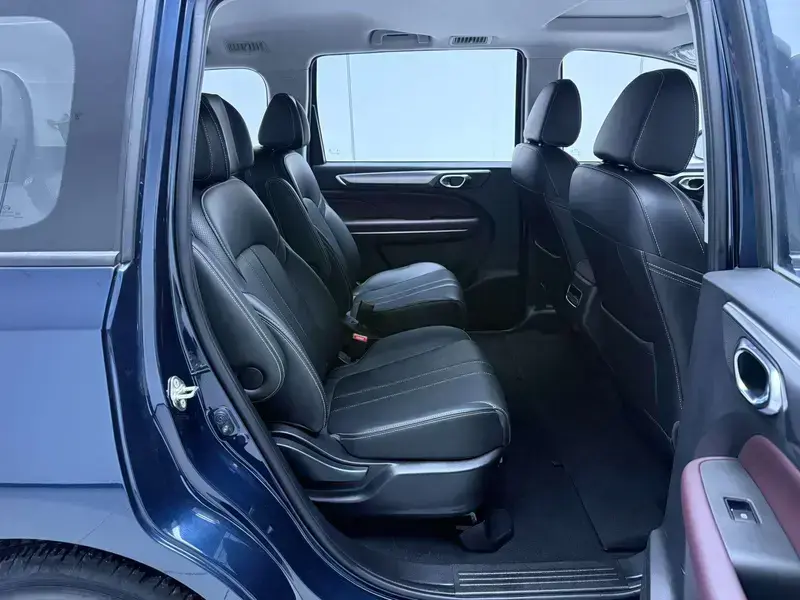 2021 GAC Trumpchi M6 с пробегом 600 км