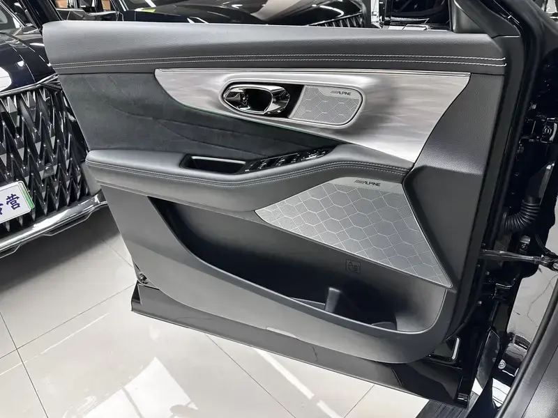 2024 GAC Trumpchi ES9 с пробегом 22 600 км