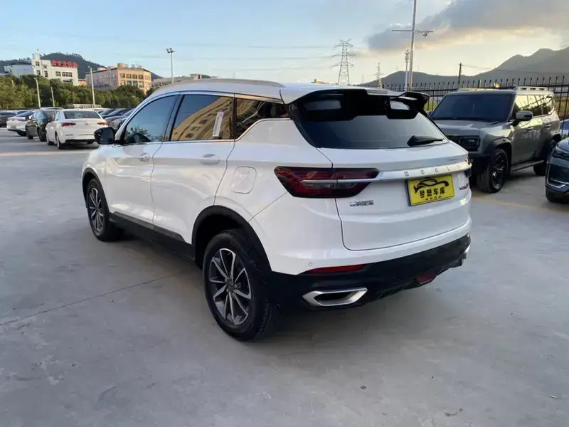 2021 Geely Binyue с пробегом 40 000 км