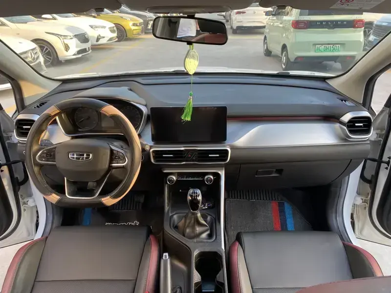 2021 Geely Binyue с пробегом 40 000 км