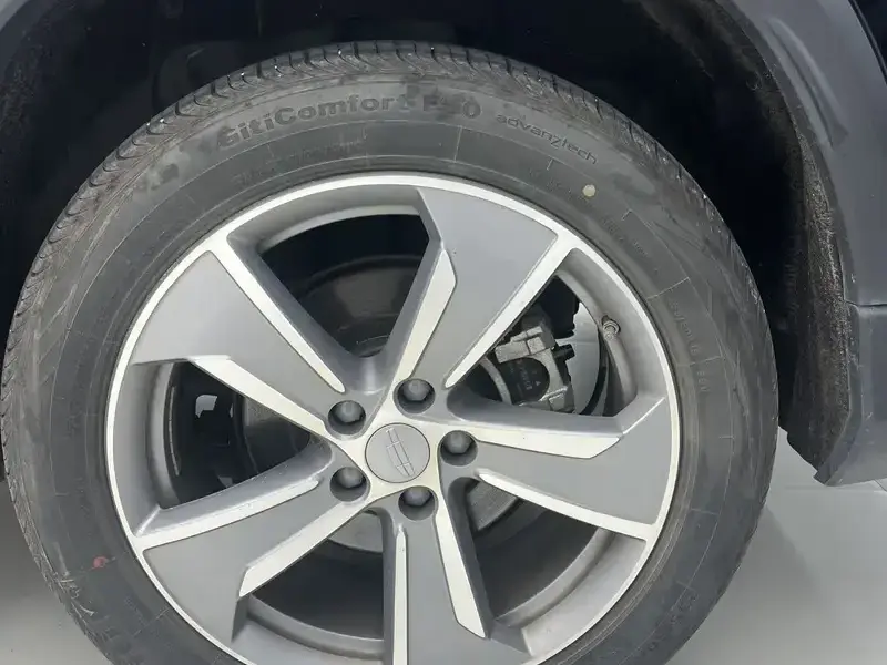 2023 Geely Haoyue L с пробегом 21 000 км