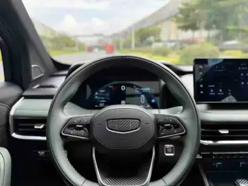 2023 Geely Haoyue L с пробегом 44 000 км