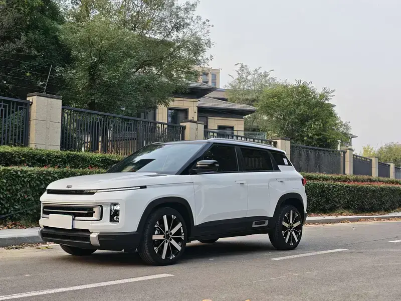 2023 Geely Icon с пробегом 23 800 км