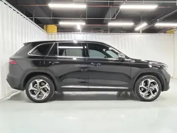 2024 Geely Monjaro с пробегом 14 000 км