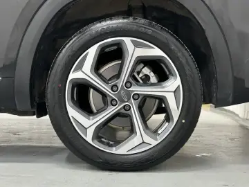 2024 Geely Monjaro с пробегом 14 000 км