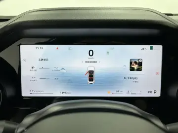 2024 Geely Monjaro с пробегом 14 000 км