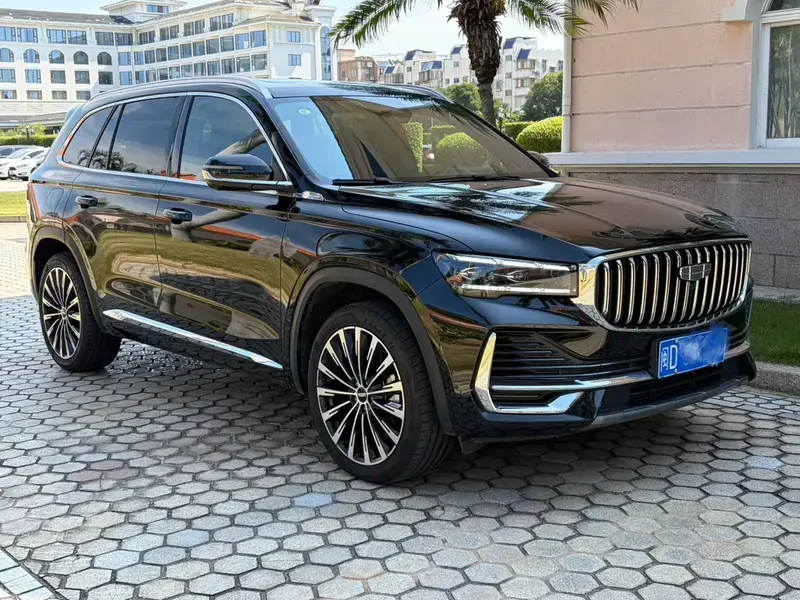 2025 Geely Monjaro с пробегом 22 000 км