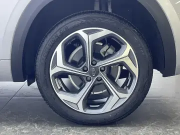2024 Geely Monjaro с пробегом 27 100 км