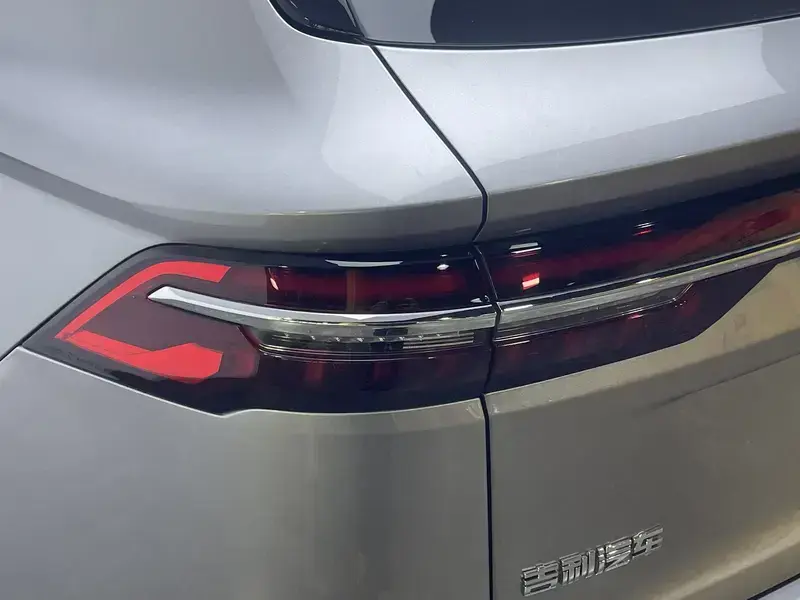 2024 Geely Monjaro с пробегом 27 100 км