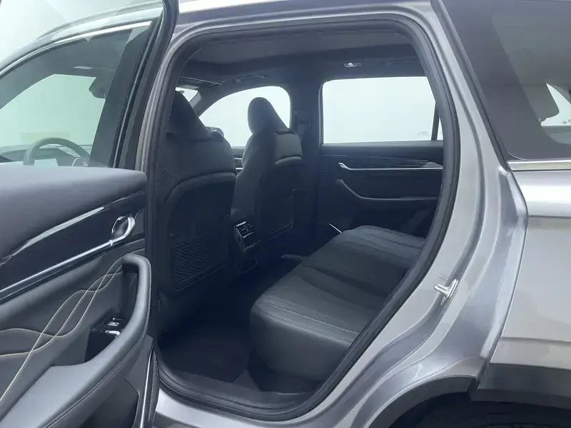 2024 Geely Monjaro с пробегом 27 100 км