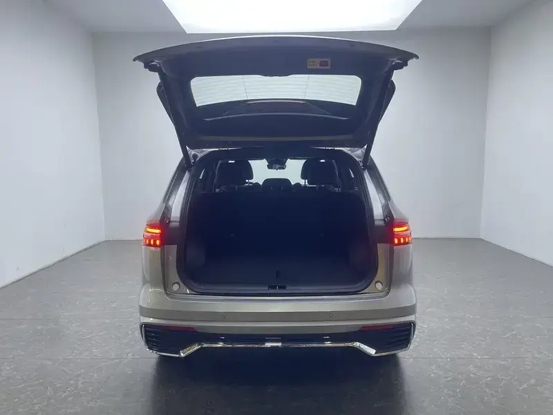 2024 Geely Monjaro с пробегом 27 100 км
