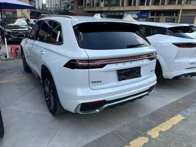 2024 Geely Monjaro с пробегом 18 300 км