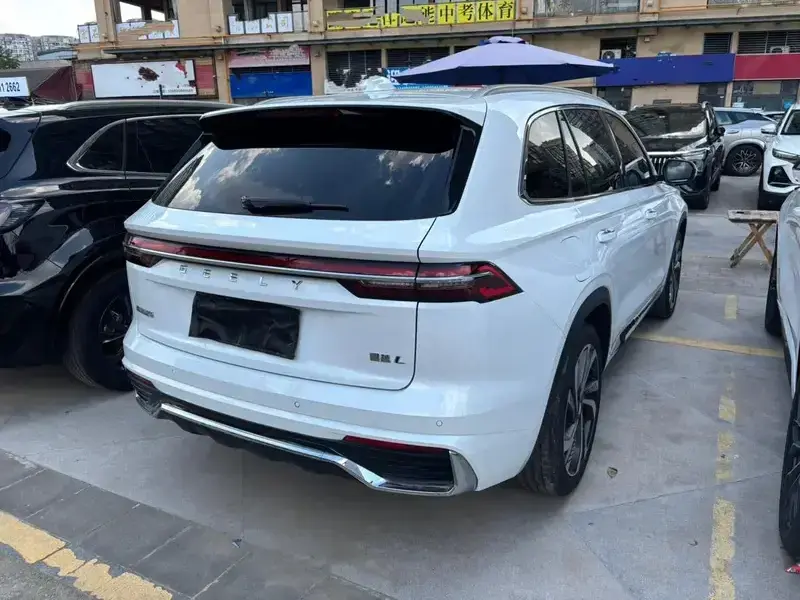 2024 Geely Monjaro с пробегом 18 300 км