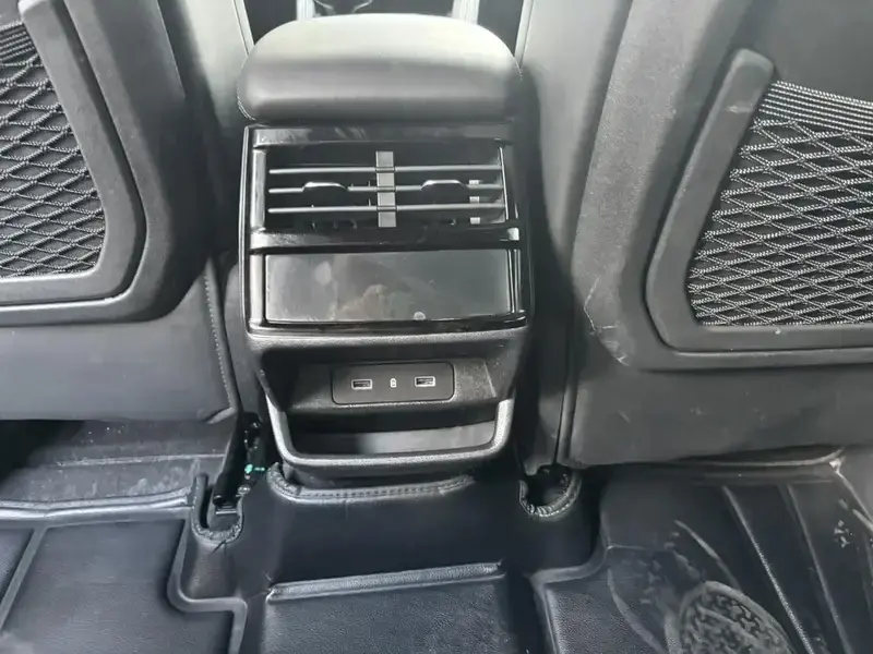 2024 Geely Monjaro с пробегом 18 300 км