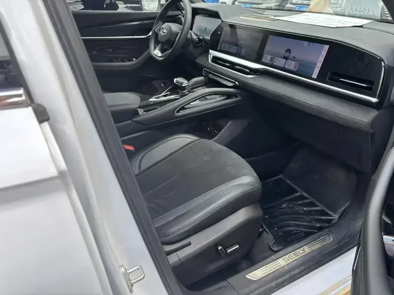 2024 Geely Monjaro с пробегом 18 300 км