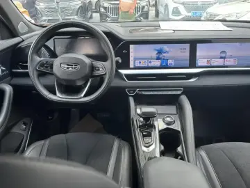 2024 Geely Monjaro с пробегом 18 300 км