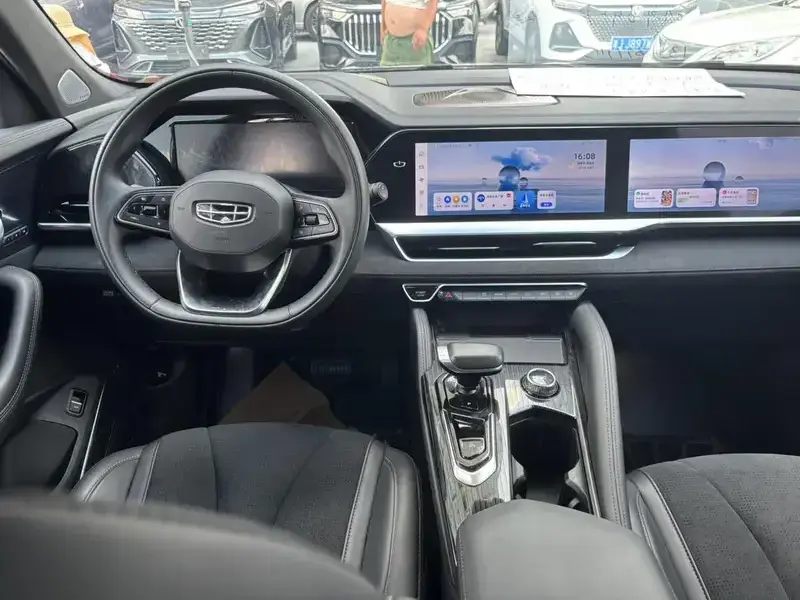 2024 Geely Monjaro с пробегом 18 300 км