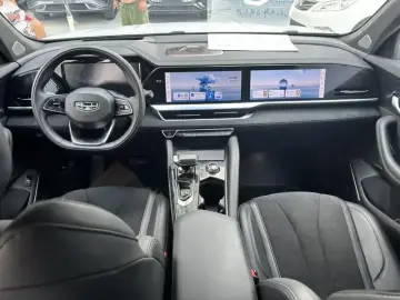 2024 Geely Monjaro с пробегом 18 300 км