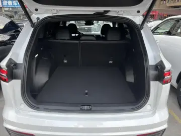 2024 Geely Monjaro с пробегом 18 300 км