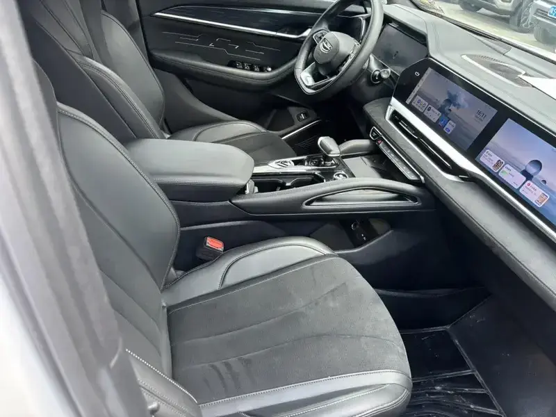 2024 Geely Monjaro с пробегом 18 300 км
