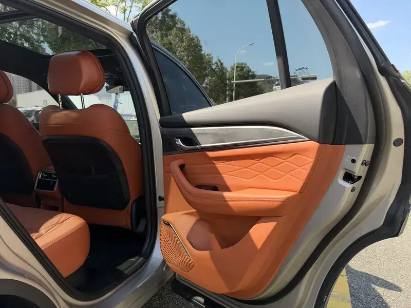 2026 Geely Monjaro с пробегом 2 000 км