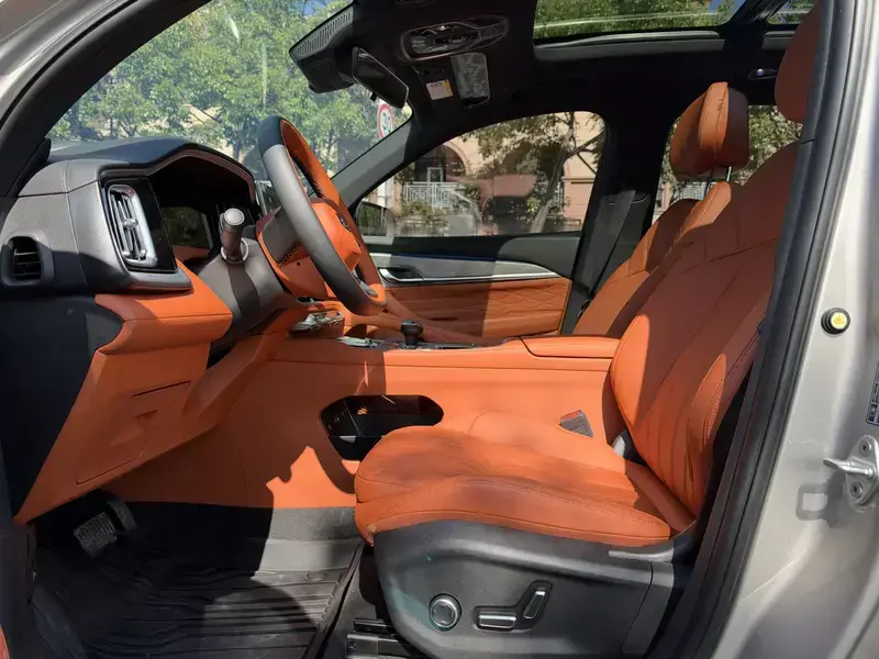 2026 Geely Monjaro с пробегом 2 000 км