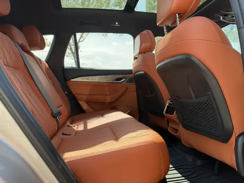 2026 Geely Monjaro с пробегом 2 000 км
