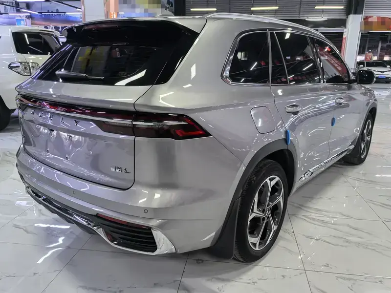 2024 Geely Monjaro с пробегом 21 000 км