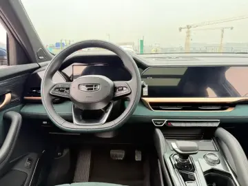 2021 Geely Monjaro с пробегом 40 000 км