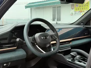 2021 Geely Monjaro с пробегом 40 000 км