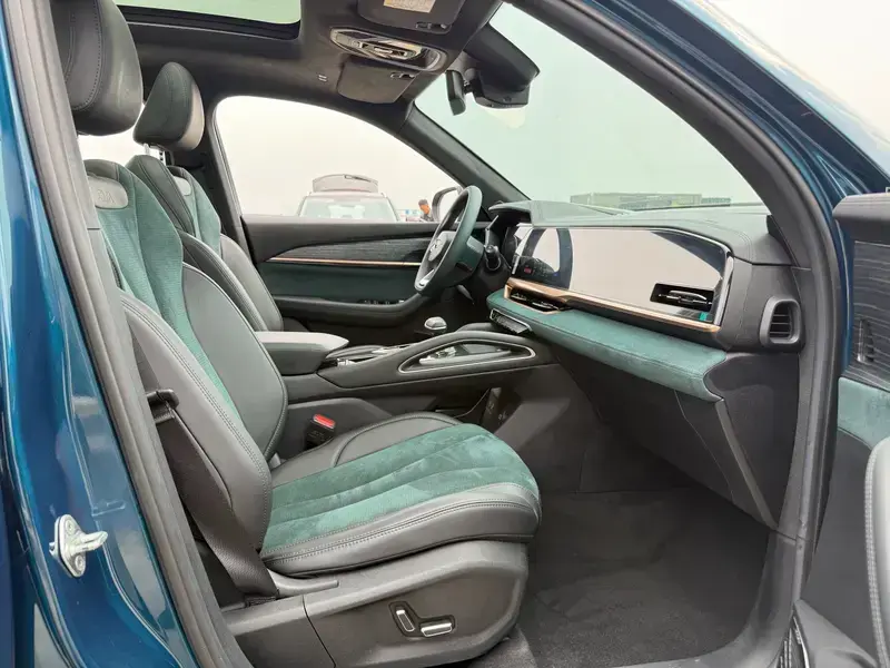 2021 Geely Monjaro с пробегом 40 000 км