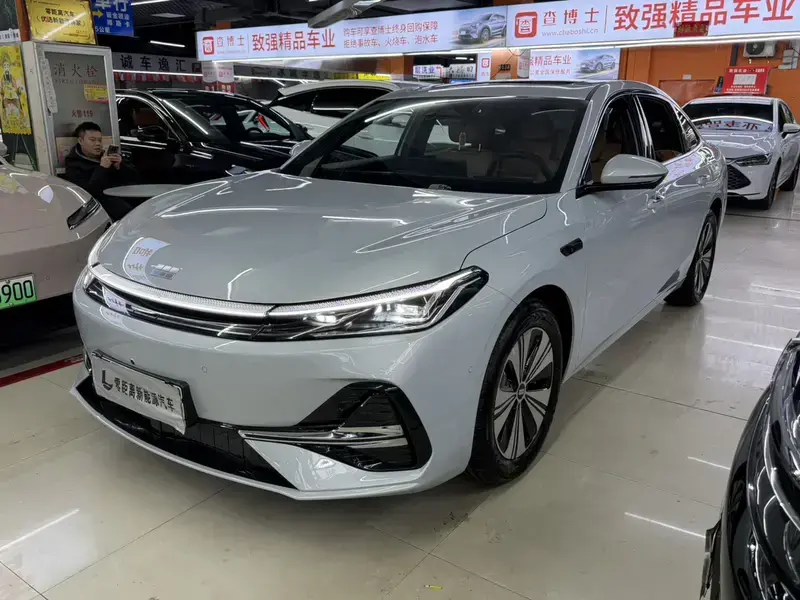 2026 Geely Galaxy A7 с пробегом 2 000 км