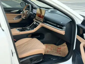 2025 Geely Galaxy A7 с пробегом 9 000 км