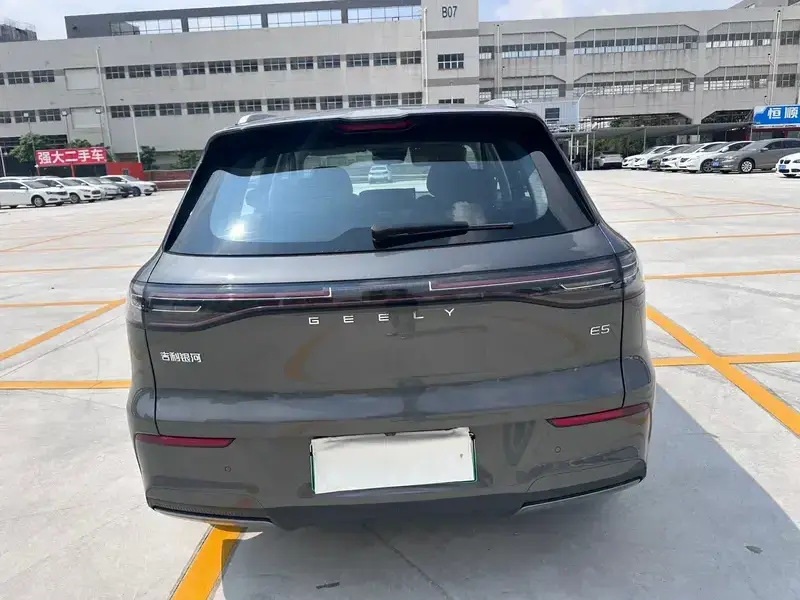 2026 Geely Galaxy E5 с пробегом 5 100 км
