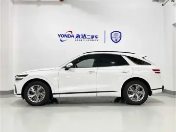 2023 Genesis GV70 с пробегом 30 400 км