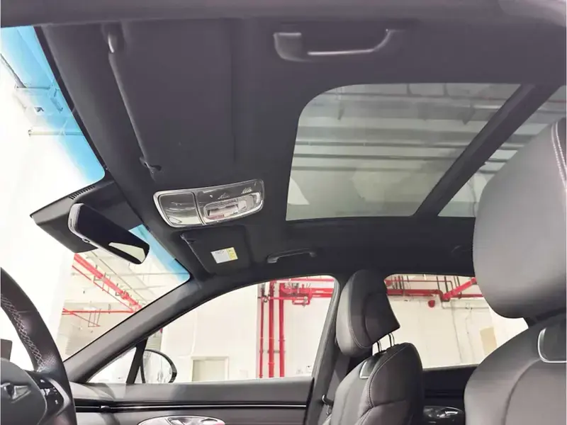 2023 Genesis GV70 с пробегом 30 400 км