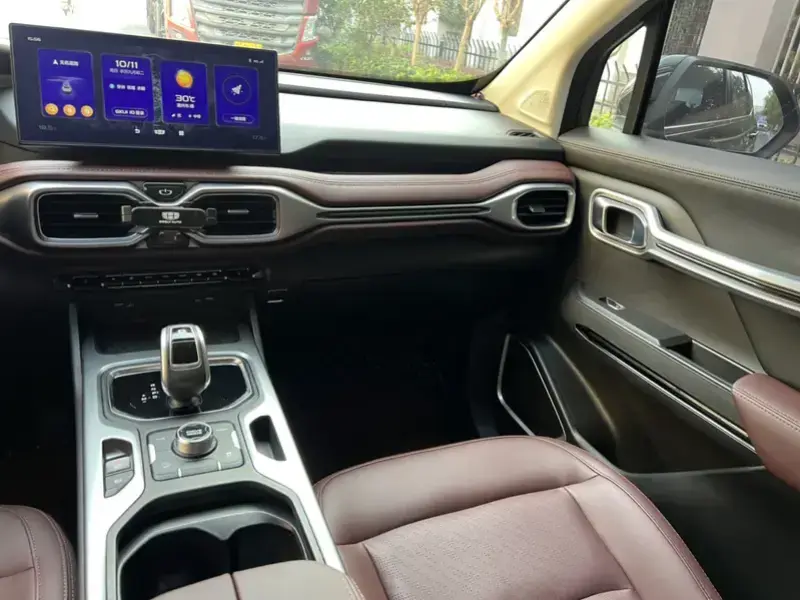 2022 Geely Okavango с пробегом 27 000 км