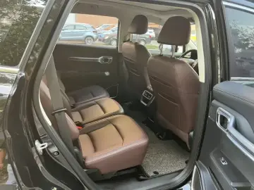 2022 Geely Okavango с пробегом 27 000 км
