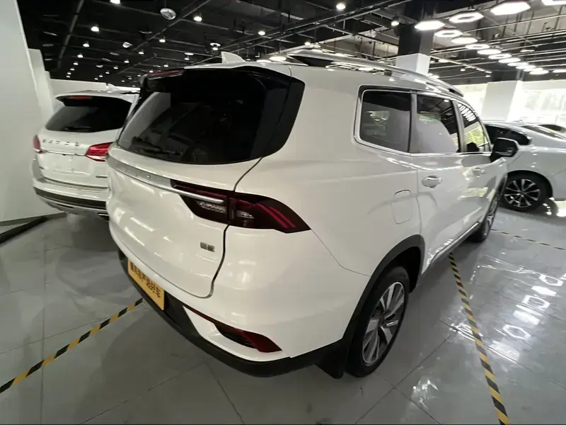 2020 Geely Okavango с пробегом 42 500 км